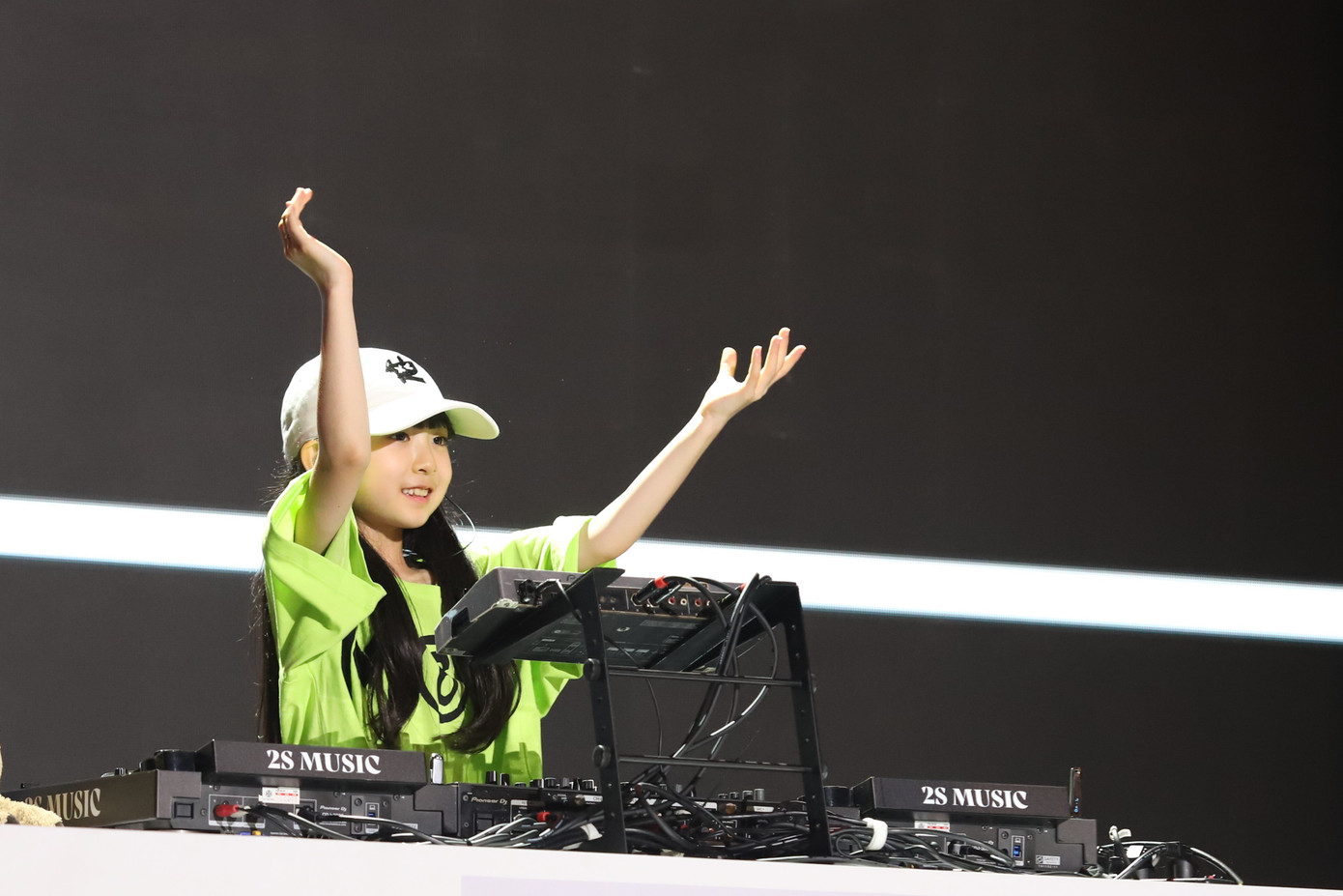 Màn trình diễn của Rinoka trở thành điểm nhấn trong lễ bế mạc khép lại Lễ hội Việt - Nhật lần thứ 10 năm 2025 tại TPHCM.