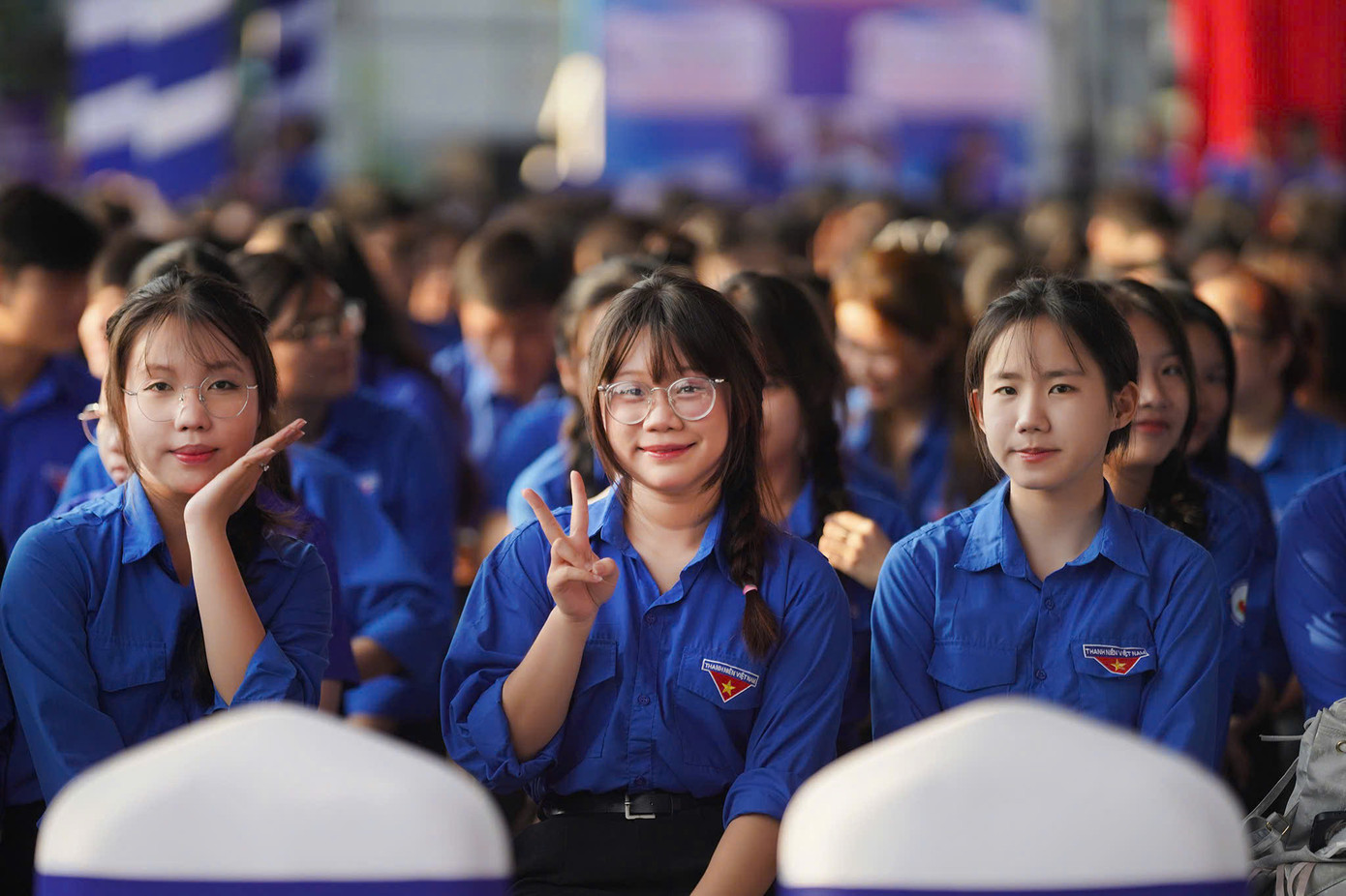 Bạn trẻ Long An dự lễ khởi động. Bạn trẻ Long An dự lễ khởi động.