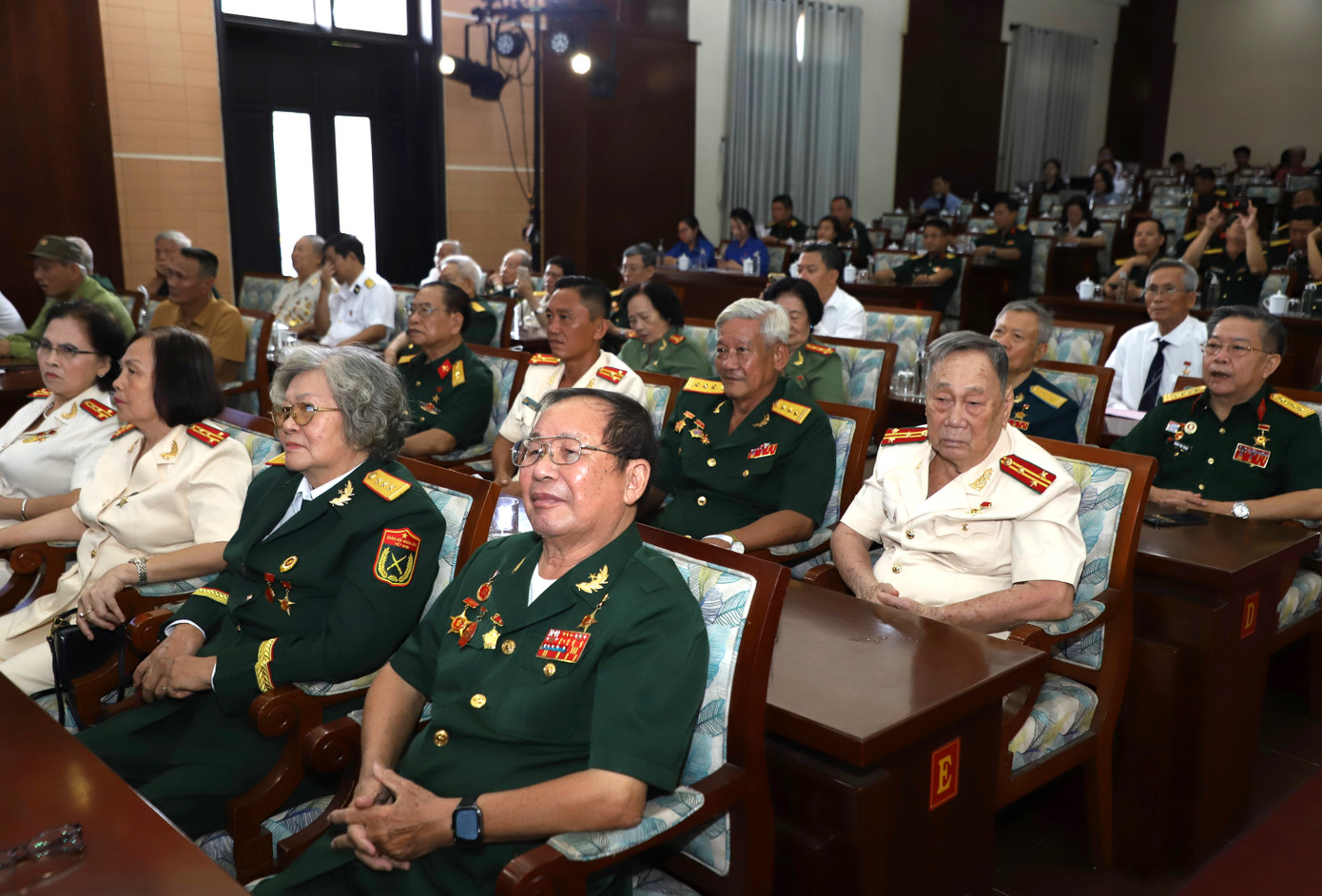 Các đại biểu dự cuộc gặp mặt. Các đại biểu dự cuộc gặp mặt.