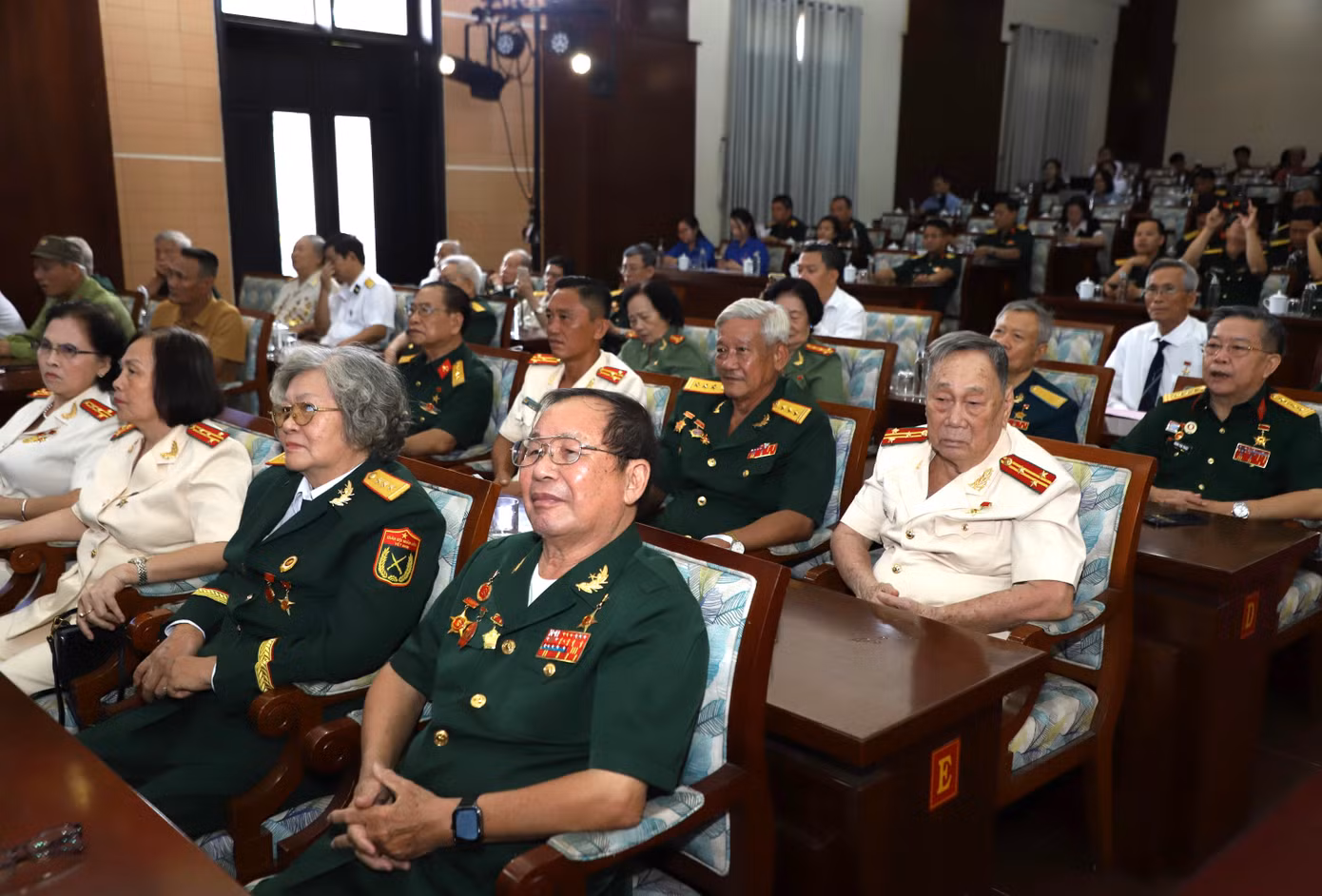 Các đại biểu dự cuộc gặp mặt. Các đại biểu dự cuộc gặp mặt.