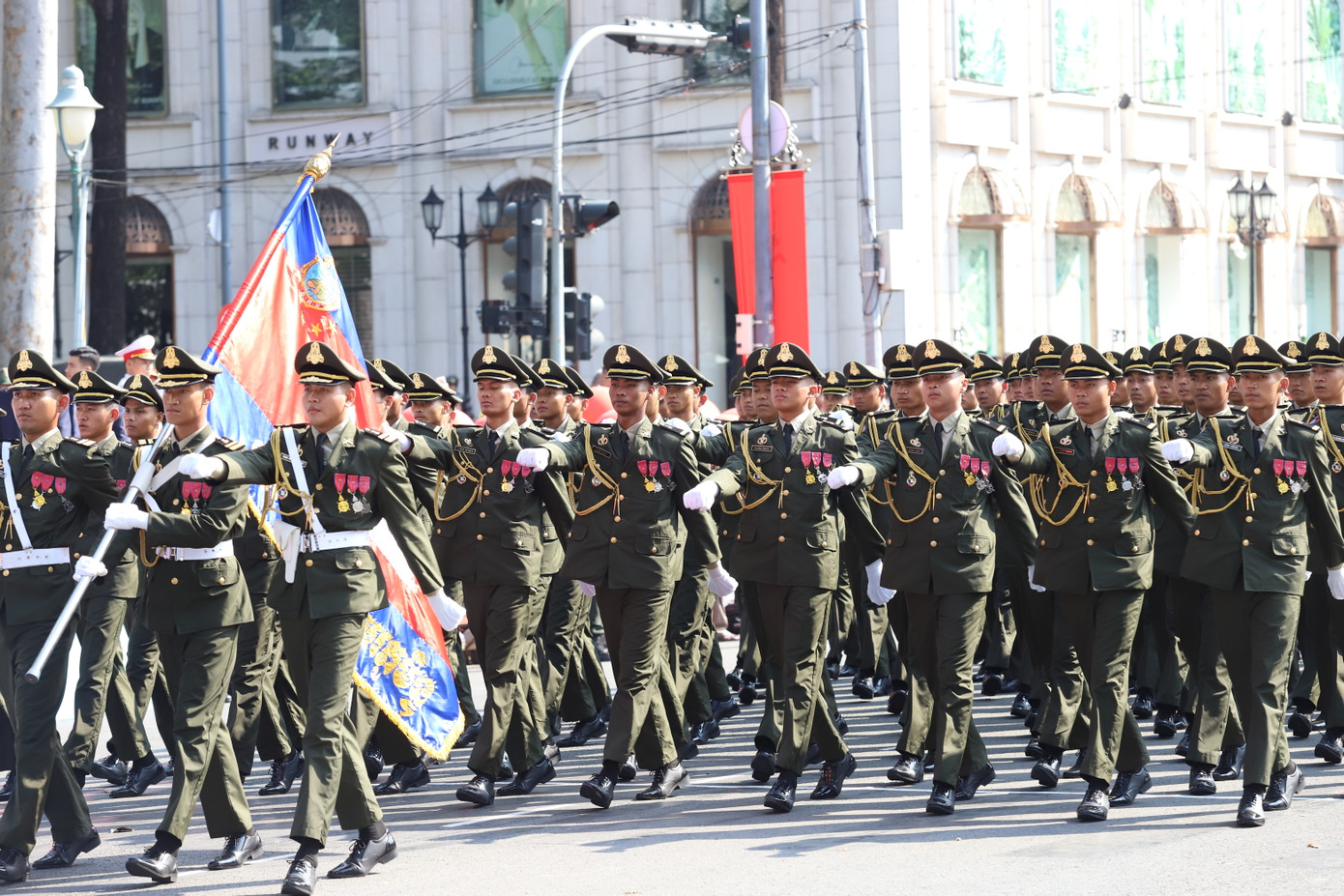 Quân đội Hoàng gia Campuchia tham gia buổi tổng duyệt.