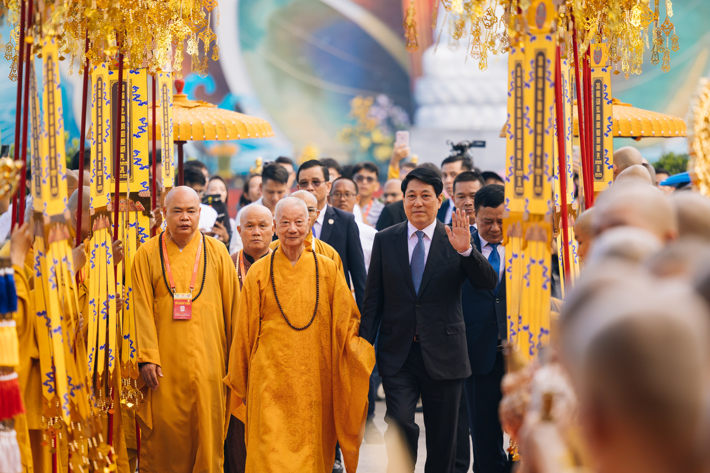 Chủ tịch nước Lương Cường cùng Đại lão Hòa thượng Thích Trí Quảng - Pháp chủ GHPG Việt Nam đến dự đại lễ. Ảnh: BTC. Chủ tịch nước Lương Cường cùng Đại lão Hòa thượng Thích Trí Quảng - Pháp chủ GHPG Việt Nam đến dự đại lễ. Ảnh: BTC.