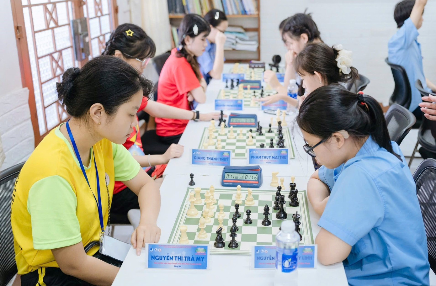 Đấu trí với bộ môn cờ vua.