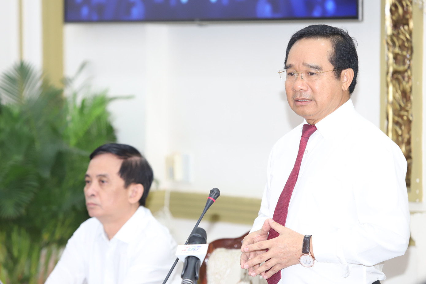 Chủ tịch UBND TPHCM Nguyễn Văn Được trao đổi tại hội thảo. Ảnh: Ngô Tùng Chủ tịch UBND TPHCM Nguyễn Văn Được trao đổi tại hội thảo. Ảnh: Ngô Tùng