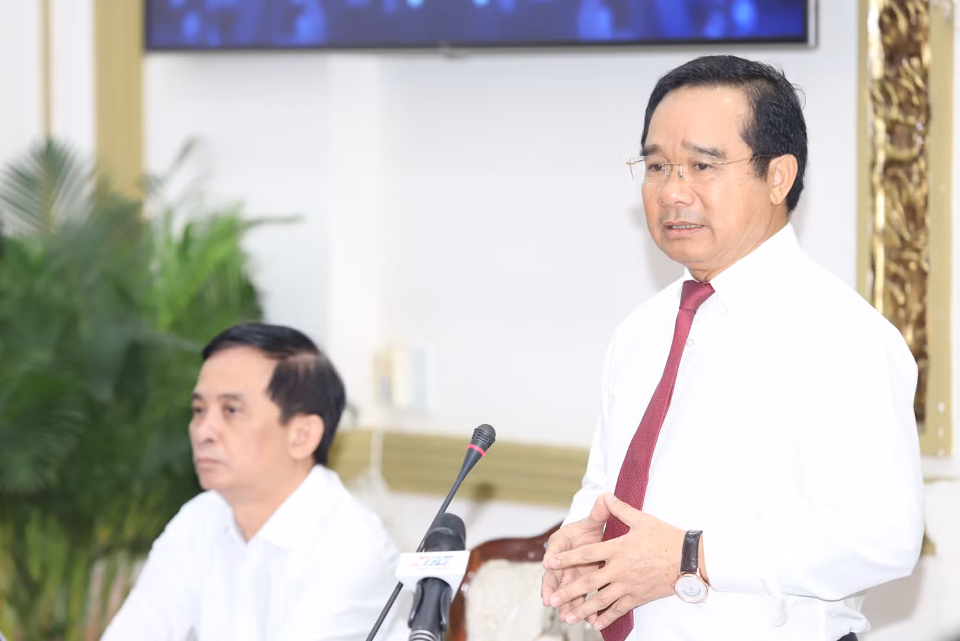 Chủ tịch UBND TPHCM Nguyễn Văn Được trao đổi tại hội thảo. Ảnh: Ngô Tùng Chủ tịch UBND TPHCM Nguyễn Văn Được trao đổi tại hội thảo. Ảnh: Ngô Tùng