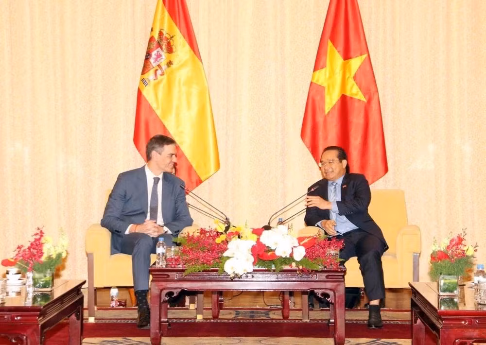 Chủ tịch UBND TPHCM Nguyễn Văn Được tiếp Thủ tướng Tây Ban Nha Pedro Sanchez. Ảnh: Xuân Khu.