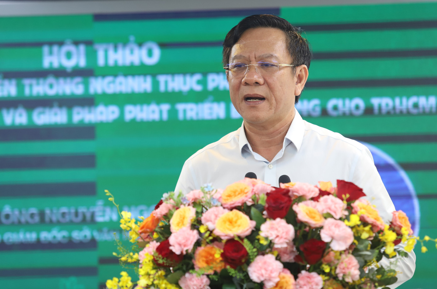 Phó Giám đốc Sở VH&amp;TT Nguyễn Ngọc Hồi trao đổi tại hội thảo. Ảnh: Ngô Tùng