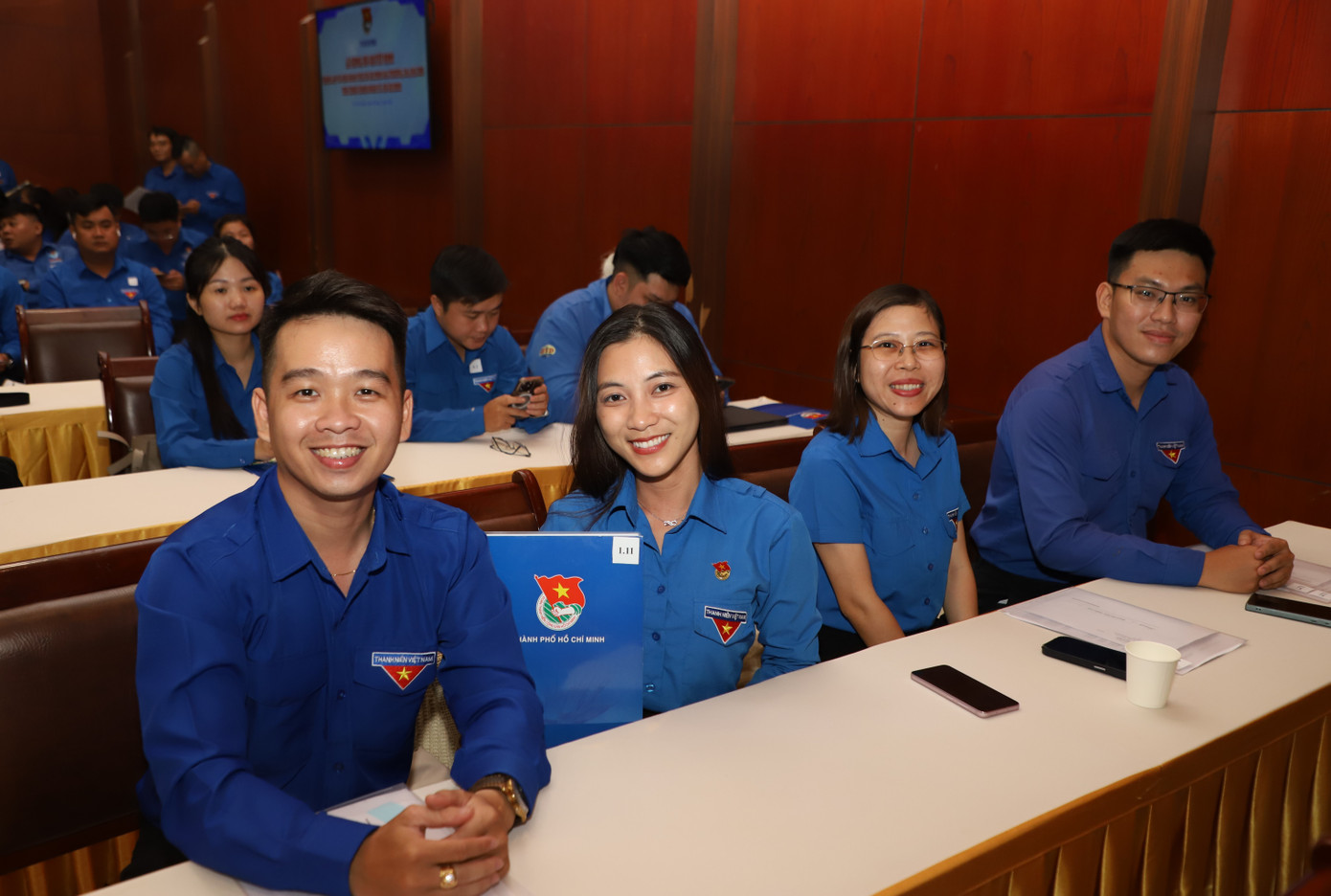 Các lãnh đạo Đoàn cấp xã sẵn sàng đón nhận nhiệm vụ mới.