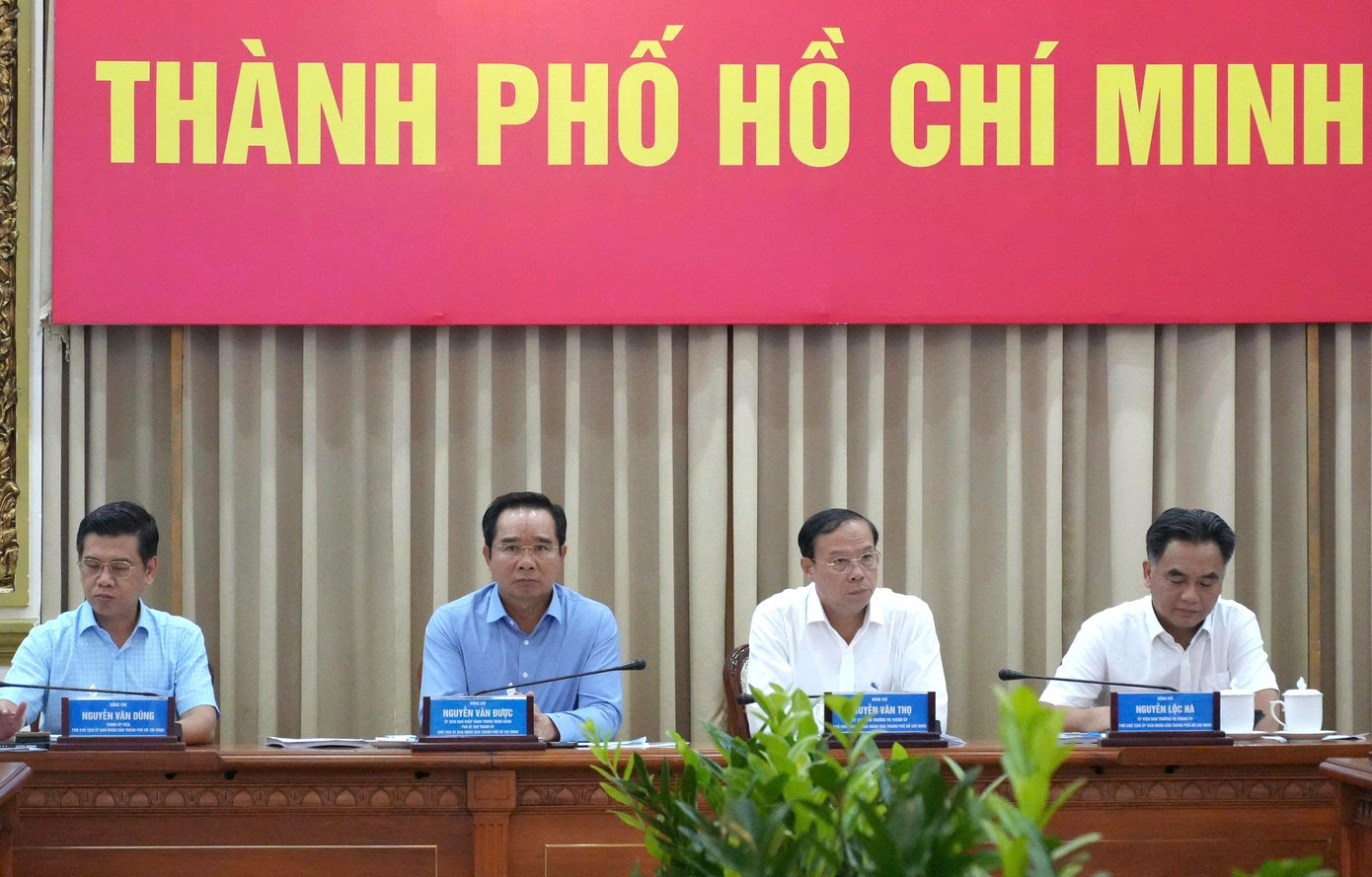 Thường trực UBND TPHCM chủ trì phiên họp. Ảnh: TTBC