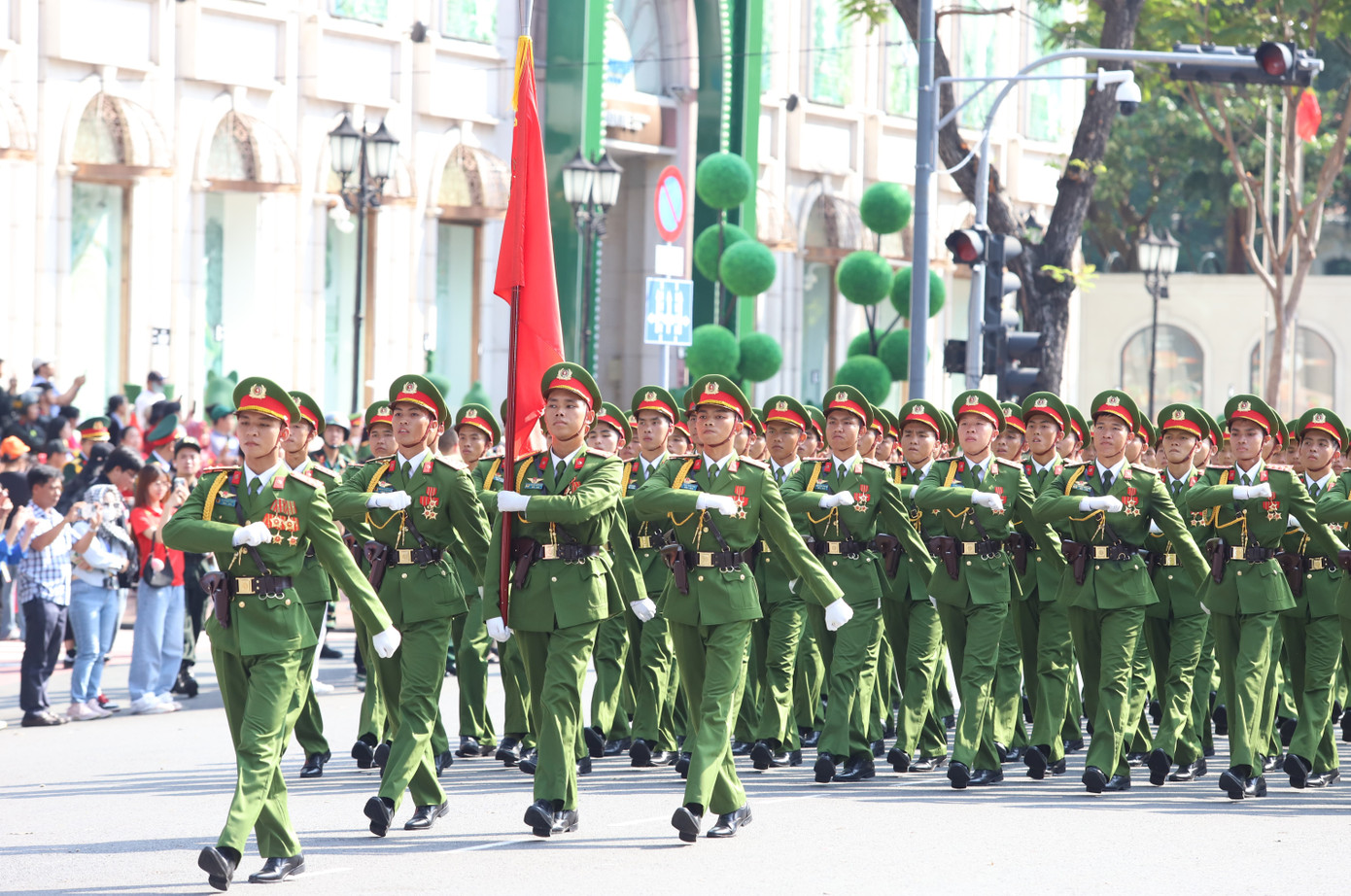 Khối nam Sĩ quan Cảnh sát nhân dân.