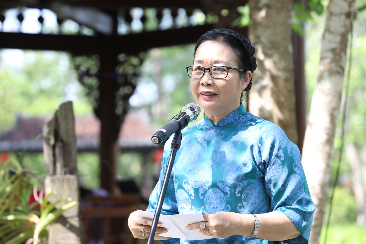 Bà Huỳnh Ngọc Vân, Giám đốc Bảo tàng Áo dài. Bà Huỳnh Ngọc Vân, Giám đốc Bảo tàng Áo dài.