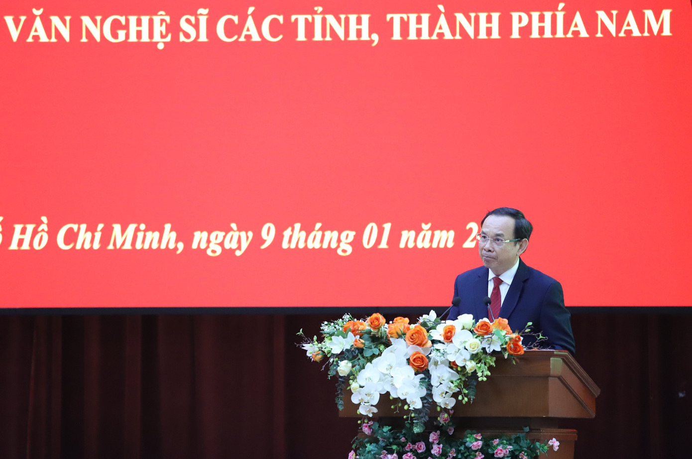 Bí thư Thành ủy TPHCM Nguyễn Văn Nên phát biểu chào mừng. Ảnh: Ngô Tùng Bí thư Thành ủy TPHCM Nguyễn Văn Nên phát biểu chào mừng. Ảnh: Ngô Tùng