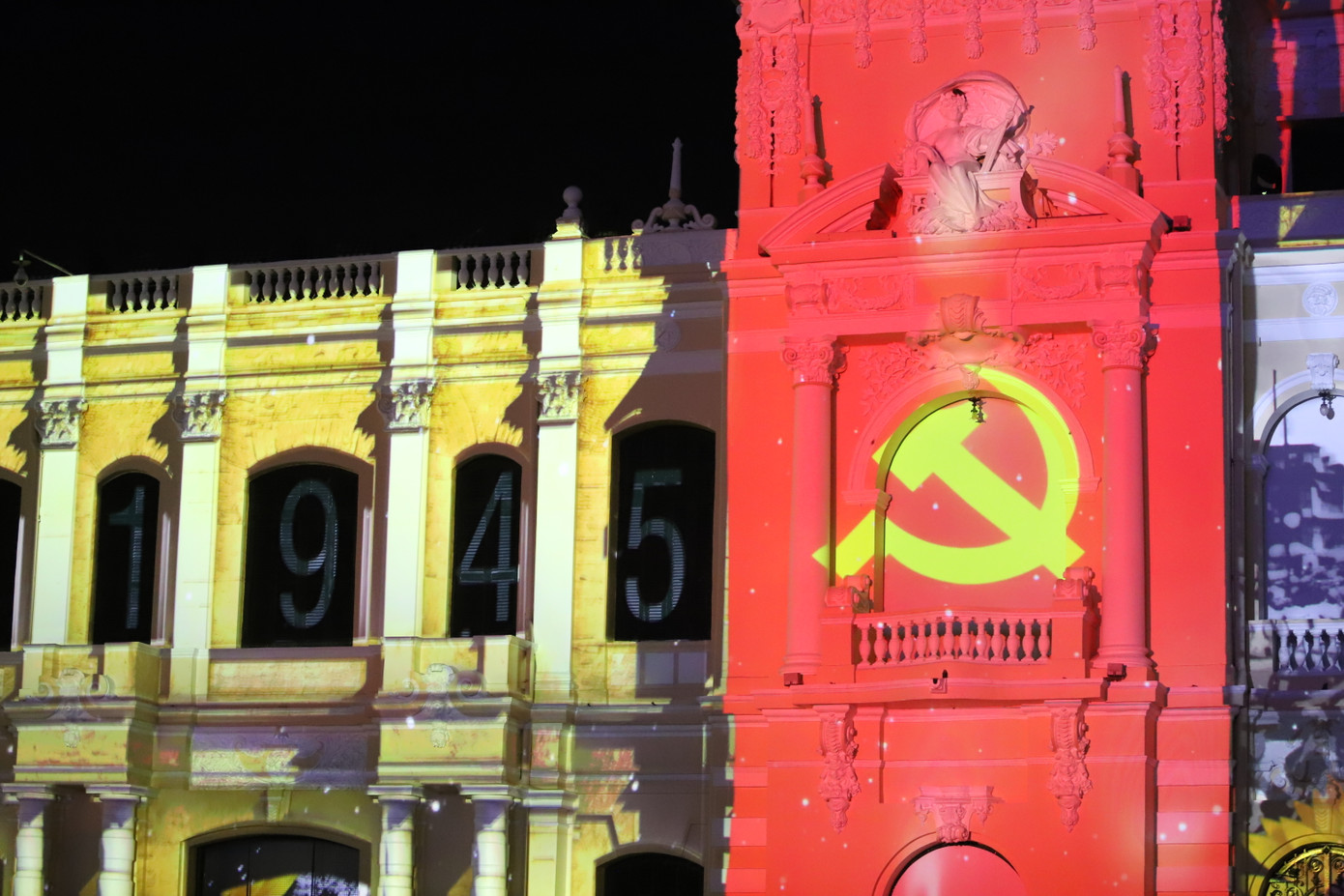 Hình ảnh đánh dấu ra đời nước Việt Nam Dân chủ cộng hòa, ngày 2/9/1945. Hình ảnh đánh dấu ra đời nước Việt Nam Dân chủ cộng hòa, ngày 2/9/1945.