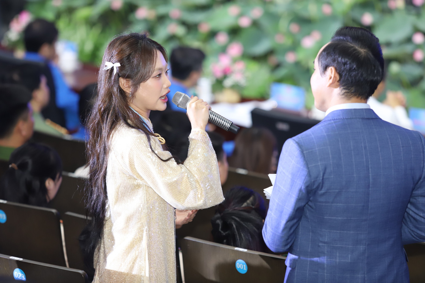 Tại chương trình, các gương điển hình trong tuổi trẻ cả nước đã sẻ chia nhiều câu chuyện nỗ lực vươn lên, cống hiến không ngừng nghỉ trên nhiều lĩnh vực, trở thành niềm cảm hứng cho thế hệ trẻ.