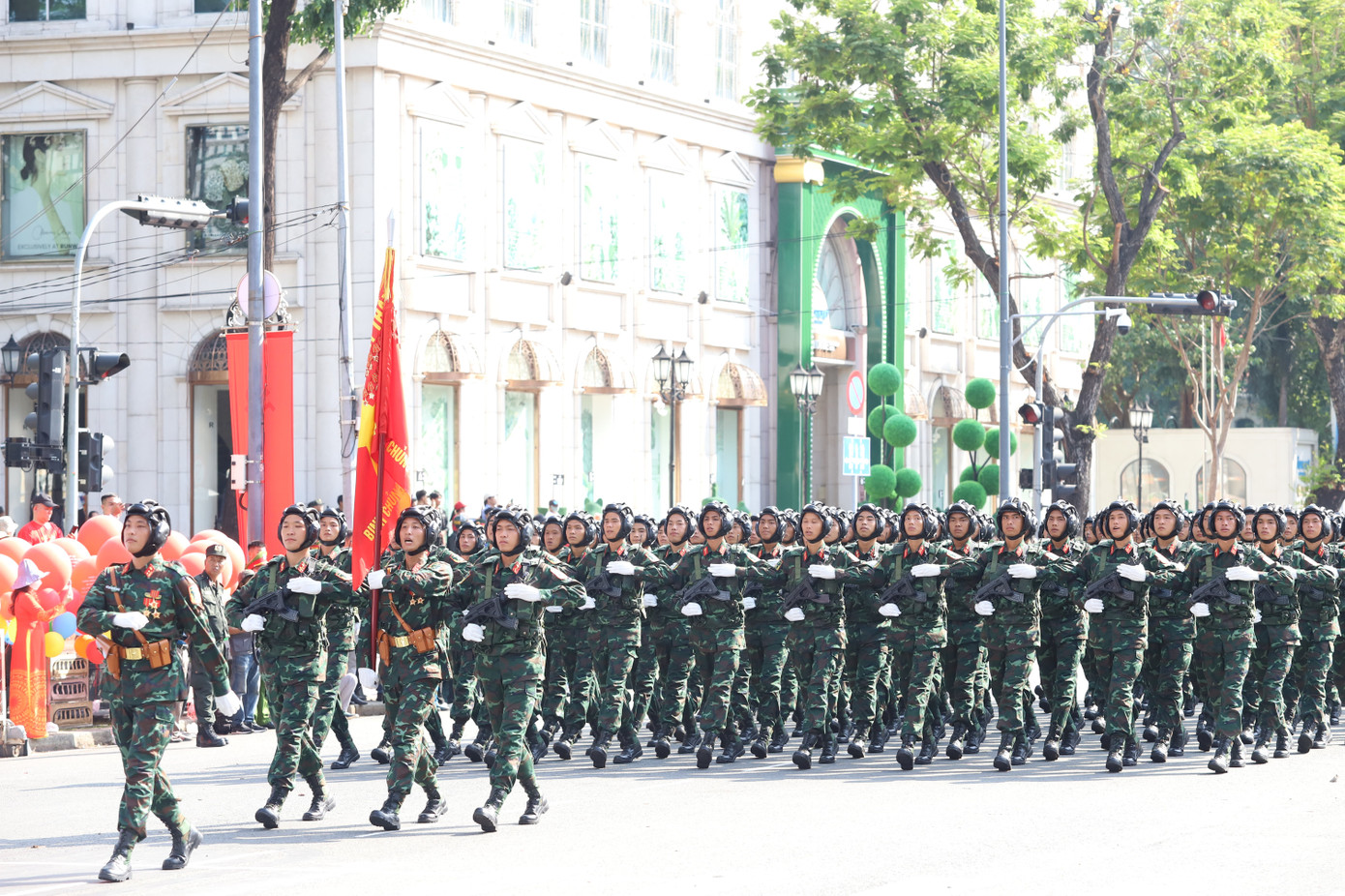 Khối chiến sĩ tăng - thiết giáp.