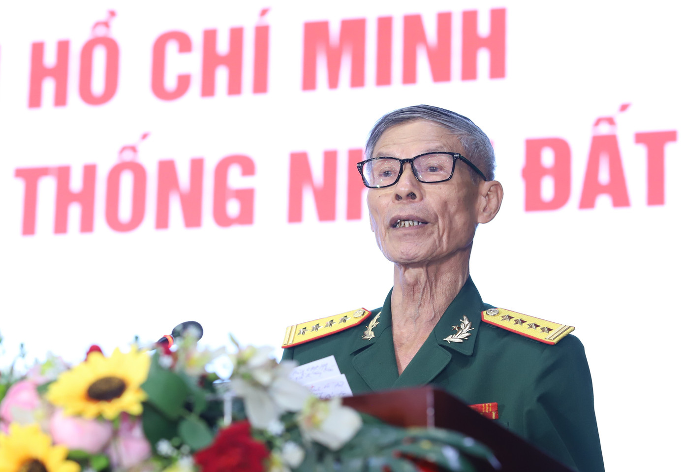 Ông Trần Văn Thân chia sẻ tại buổi họp mặt. Ông Trần Văn Thân chia sẻ tại buổi họp mặt.