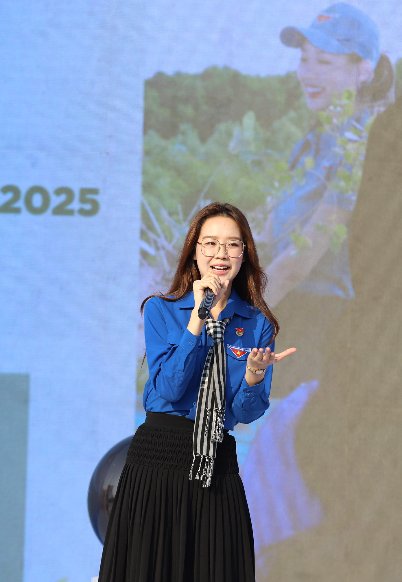 Hoa hậu Lê Nguyễn Bảo Ngọc truyền cảm hứng và kêu gọi người trẻ chung tay các hoạt động bảo vệ môi trường. Hoa hậu Lê Nguyễn Bảo Ngọc truyền cảm hứng và kêu gọi người trẻ chung tay các hoạt động bảo vệ môi trường.