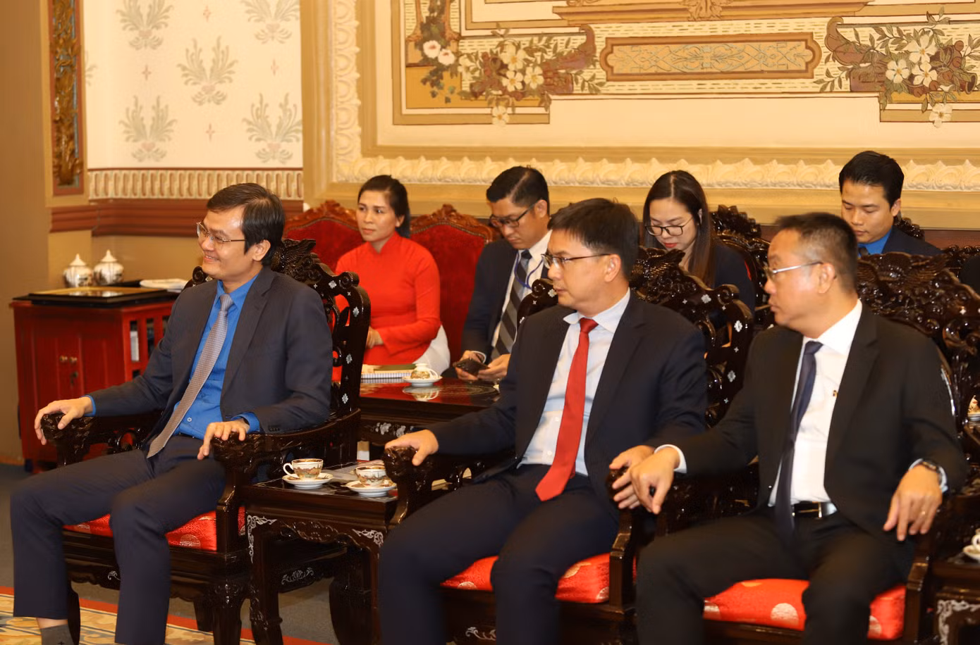 Các đại biểu tại buổi gặp gỡ.