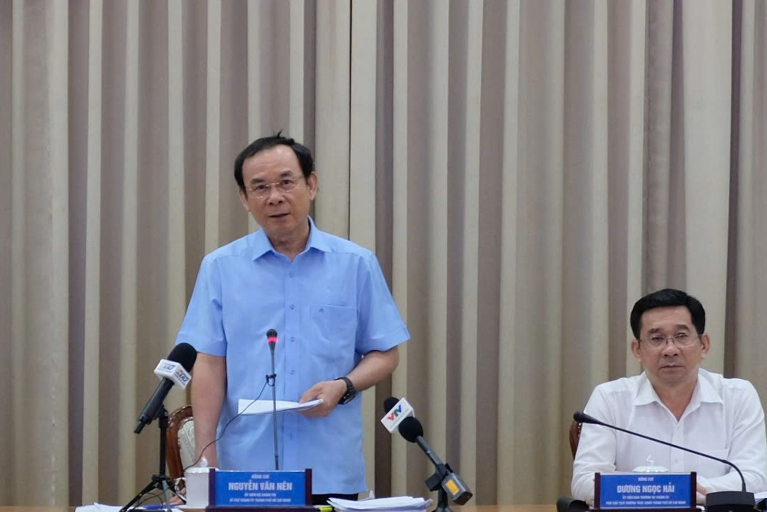 Bí thư Thành ủy TPHCM Nguyễn Văn Nên trao đổi tại phiên họp. Ảnh: TTBC. Bí thư Thành ủy TPHCM Nguyễn Văn Nên trao đổi tại phiên họp. Ảnh: TTBC.