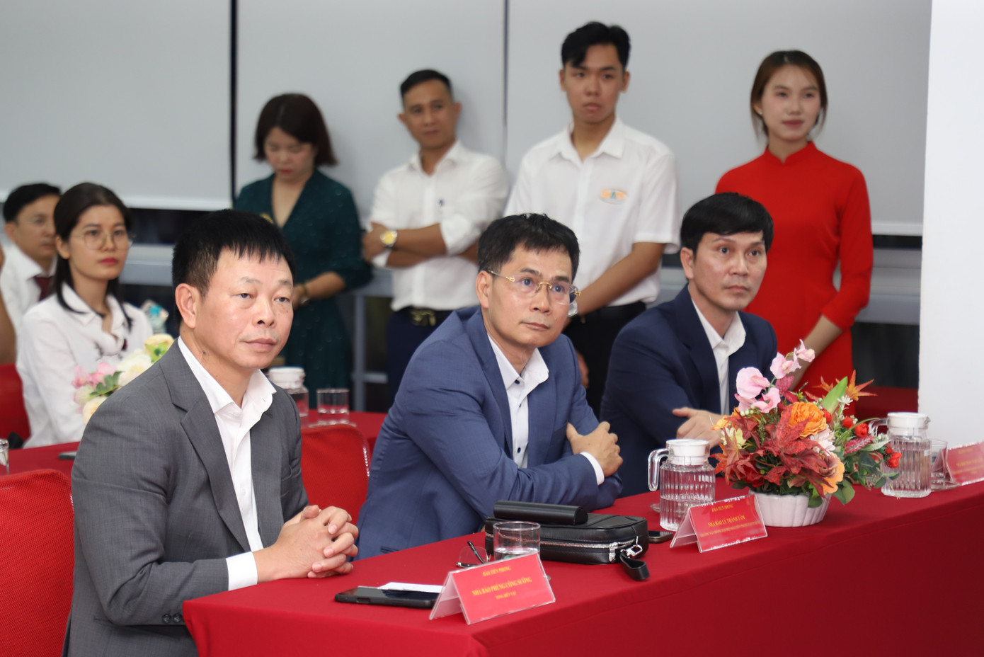 Cán bộ lãnh đạo báo Tiền Phong tại buổi ký kết hợp tác với Đại học Giao thông vận tải TPHCM.