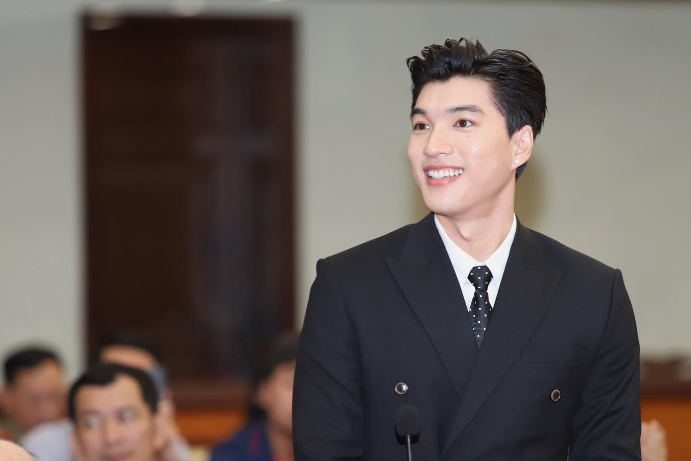 Hieuthuhai chia sẻ tại buổi họp mặt. Hieuthuhai chia sẻ tại buổi họp mặt.