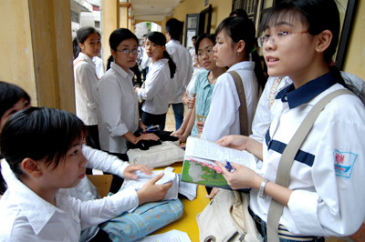 Nhiều người cho rằng học sinh phải học phổ thông 12 năm là dài Ảnh: Hồng Vĩnh