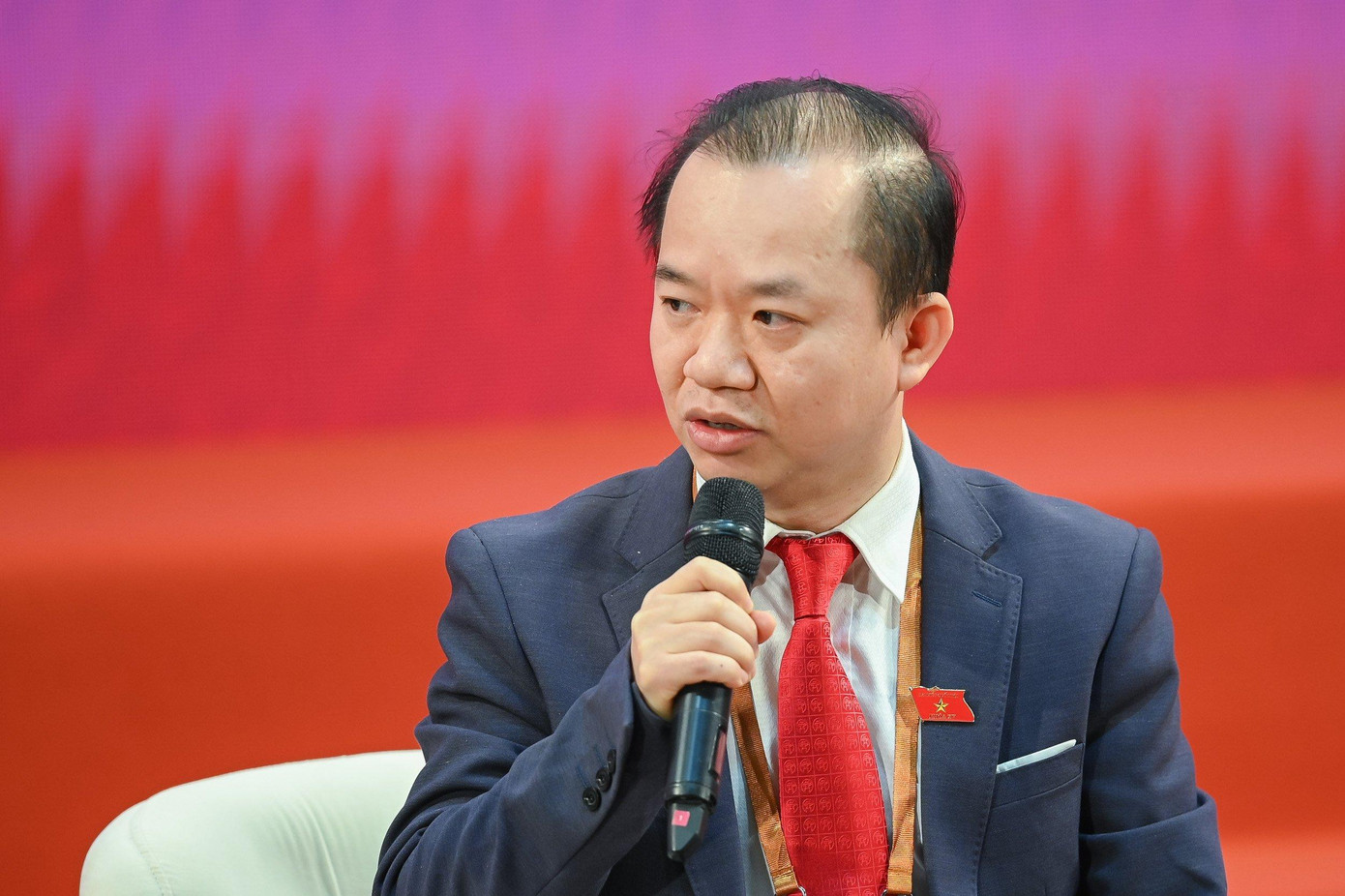 PGS.TS. Bùi Hoài Sơn, Ủy viên Thường trực Ủy ban Văn hóa, Giáo dục của Quốc hội.