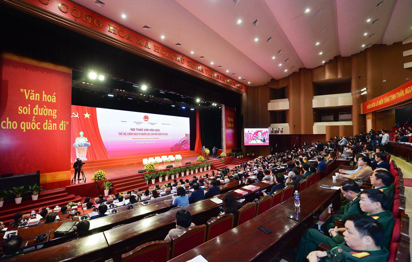 Phiên toàn thể chiều 17/12 tiếp tục làm rõ các khung thể chế, chính sách và nguồn lực cho phát triển văn hóa. Phiên toàn thể chiều 17/12 tiếp tục làm rõ các khung thể chế, chính sách và nguồn lực cho phát triển văn hóa.