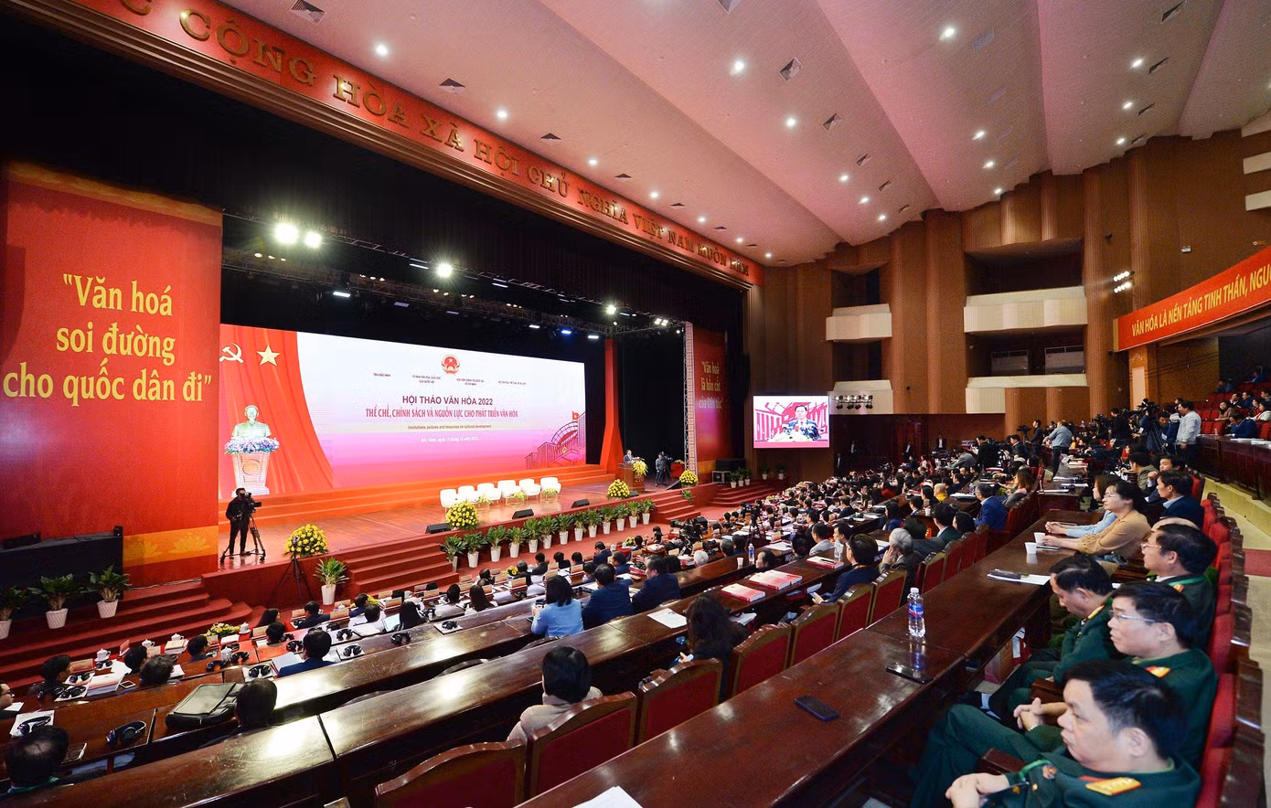 Phiên toàn thể chiều 17/12 tiếp tục làm rõ các khung thể chế, chính sách và nguồn lực cho phát triển văn hóa. Phiên toàn thể chiều 17/12 tiếp tục làm rõ các khung thể chế, chính sách và nguồn lực cho phát triển văn hóa.