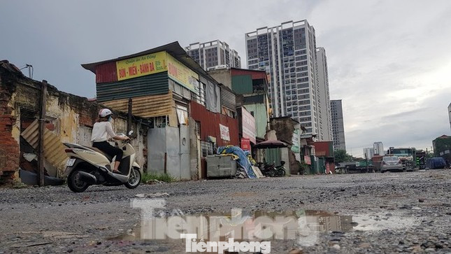 Dự án đầu tư xây dựng đường Vành đai 2,5 đoạn từ Đầm Hồng đến quốc lộ 1A, quận Hoàng Mai, được thực hiện theo hợp đồng BT ( xây dựng -chuyển giao) từ năm 2014 nhưng đến nay vẫn chưa hoàn thành. Dự án đầu tư xây dựng đường Vành đai 2,5 đoạn từ Đầm Hồng đến quốc lộ 1A, quận Hoàng Mai, được thực hiện theo hợp đồng BT ( xây dựng -chuyển giao) từ năm 2014 nhưng đến nay vẫn chưa hoàn thành.