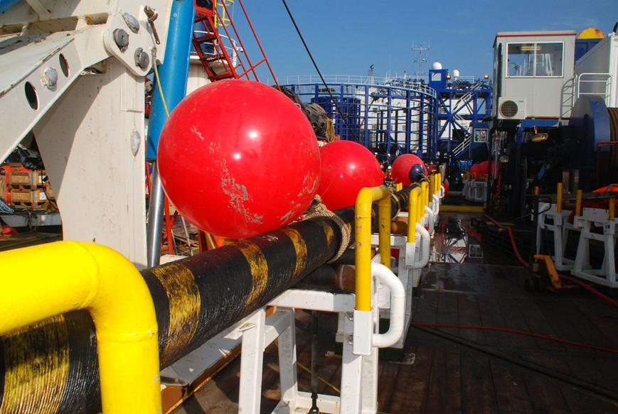 Đoạt cáp ngầm cuối cùng đang chờ để đấu nối với đất liền