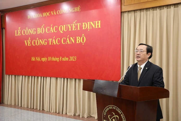 Bộ trưởng Bộ KH&CN Huỳnh Thành Đạt phát biểu giao nhiệm vụ tại buổi Lễ Công bố các quyết định về công tác cán bộ. Bộ trưởng Bộ KH&CN Huỳnh Thành Đạt phát biểu giao nhiệm vụ tại buổi Lễ Công bố các quyết định về công tác cán bộ.