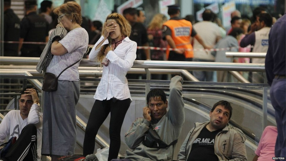 Nạn nhân sống sót sau vụ tai nạn đang trong tình trạng hoảng sợ