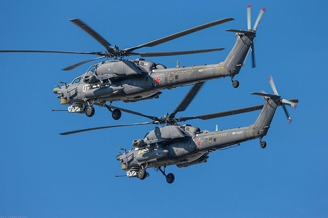 Mi-28N được phát triển từ nửa cuối những năm 1990 với chuyến bay đầu tiên của nguyên mẫu (Mi-28A) vào tháng 11/1996. Bài viết: http://news.zing.vn/Doi-bay-Dai-bang-vang-nhao-lon-ban-phao-tren-bau-troi-post381867.html#detail_discover.samecate Nguồn Zing News 
