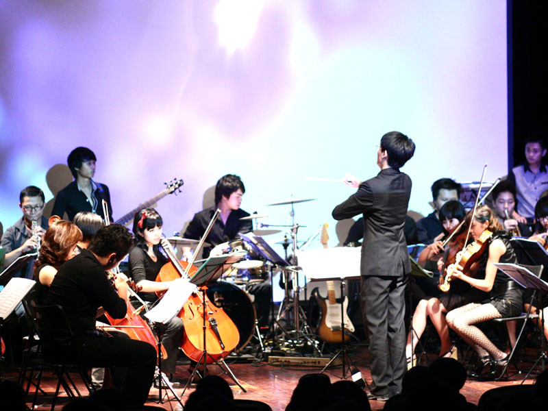 Tất cả ăn ý nhịp nhàng nhờ có sự chỉ đạo của nhạc trưởng