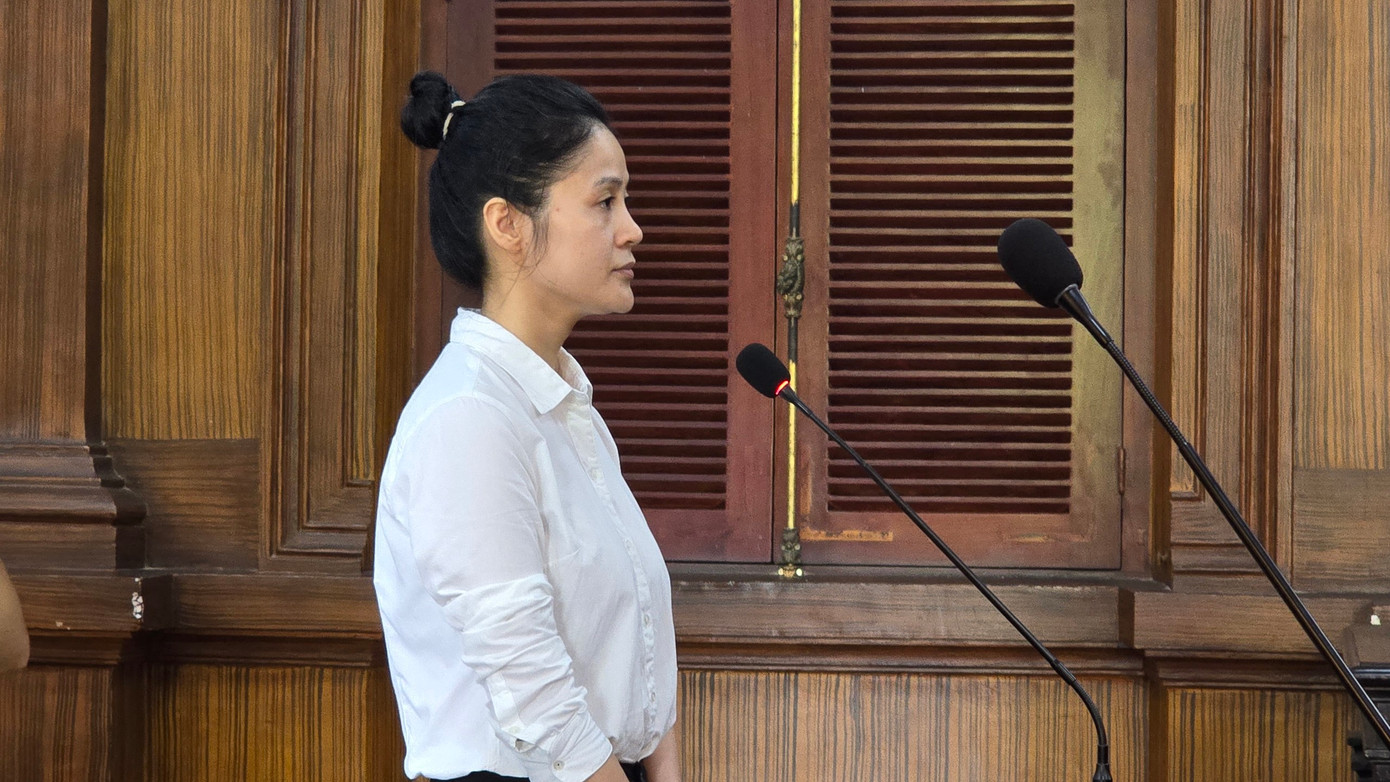 Bị cáo Phùng Thị Nghệ tại phiên tòa. Bị cáo Phùng Thị Nghệ tại phiên tòa.