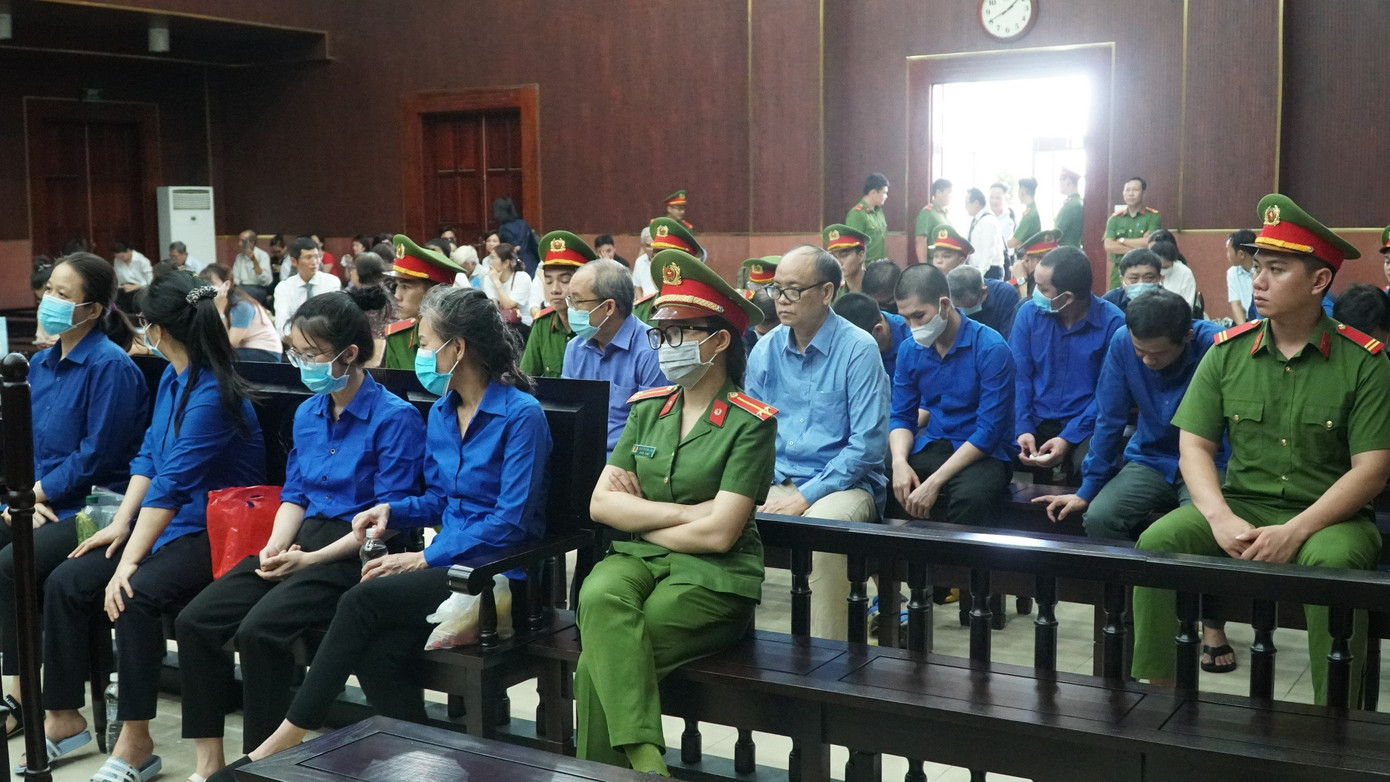 Một góc phòng xử án. Một góc phòng xử án.