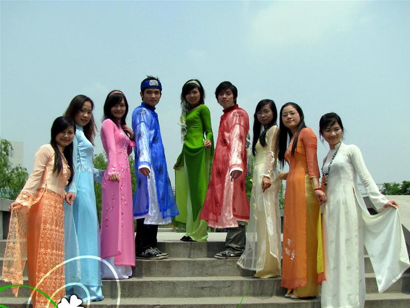 Đội Quạt giấy - Ảnh: Huyền Trang