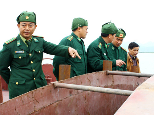 Tàu than vừa bị lực lượng biên phòng Cát Hải bắt giữ
