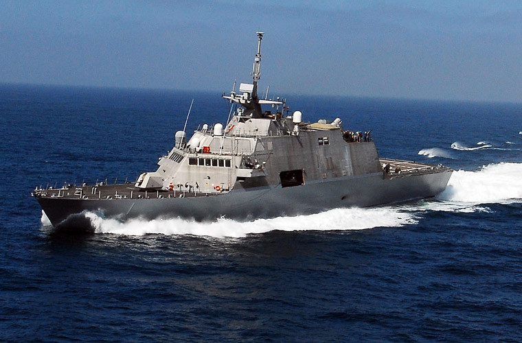 Mỹ đang tăng cường hải quân ở khu vực châu Á Thái Bình Dương. Trong ảnh, tàu chiến cận duyên Mỹ USS Freedom. Mỹ đang tăng cường hải quân ở khu vực châu Á Thái Bình Dương. Trong ảnh, tàu chiến cận duyên Mỹ USS Freedom