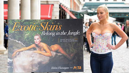 Người đẹp tự hào hé lộ ảnh quảng cáo của mình