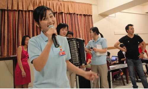 Nữ quan chức cấp cao của Triều Tiên luôn thân thiện. Ảnh: T.Đ