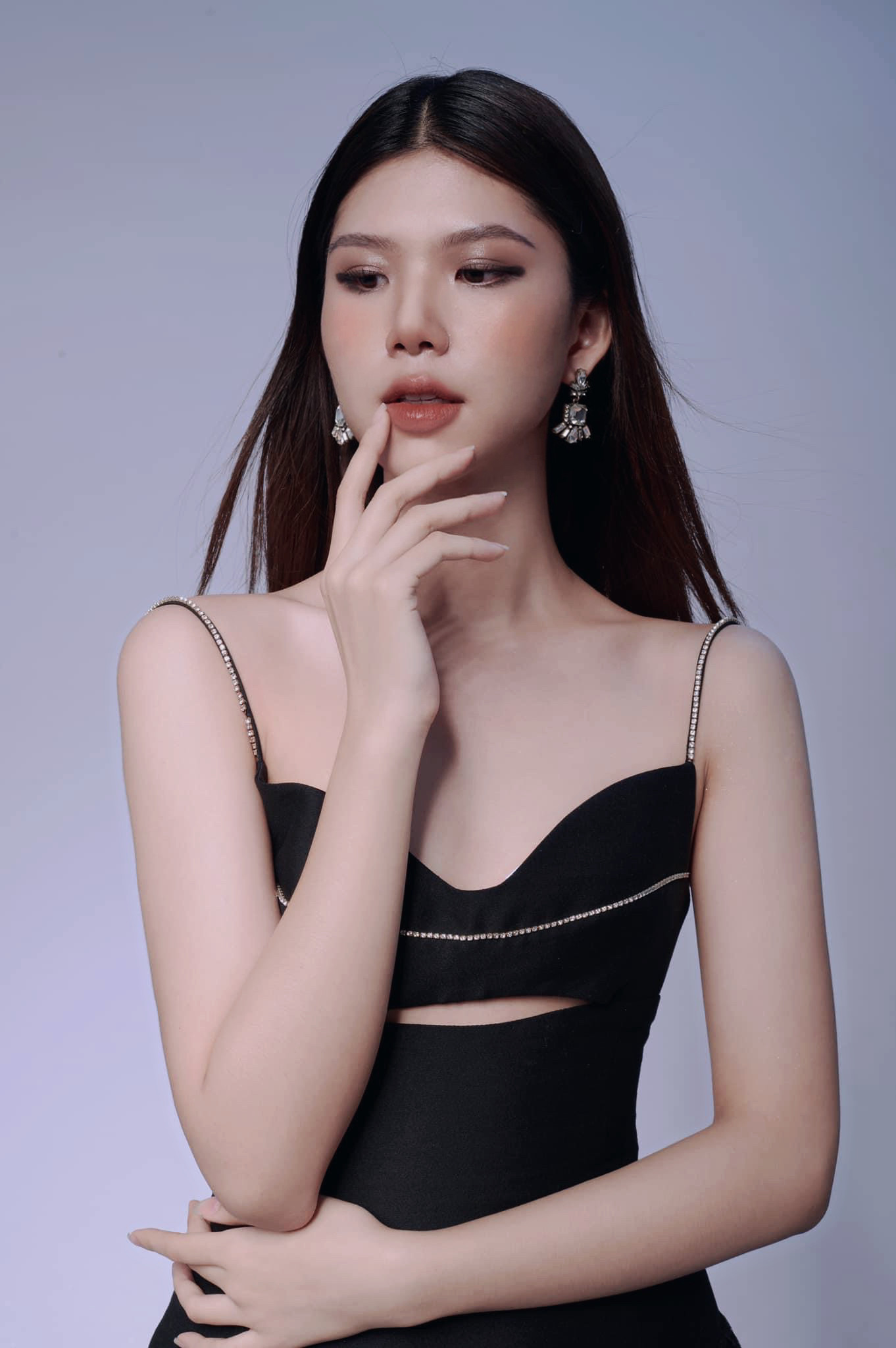 Linh Đan mong muốn lan tỏa đến mọi người năng lượng lạc quan. Ảnh: NVCC