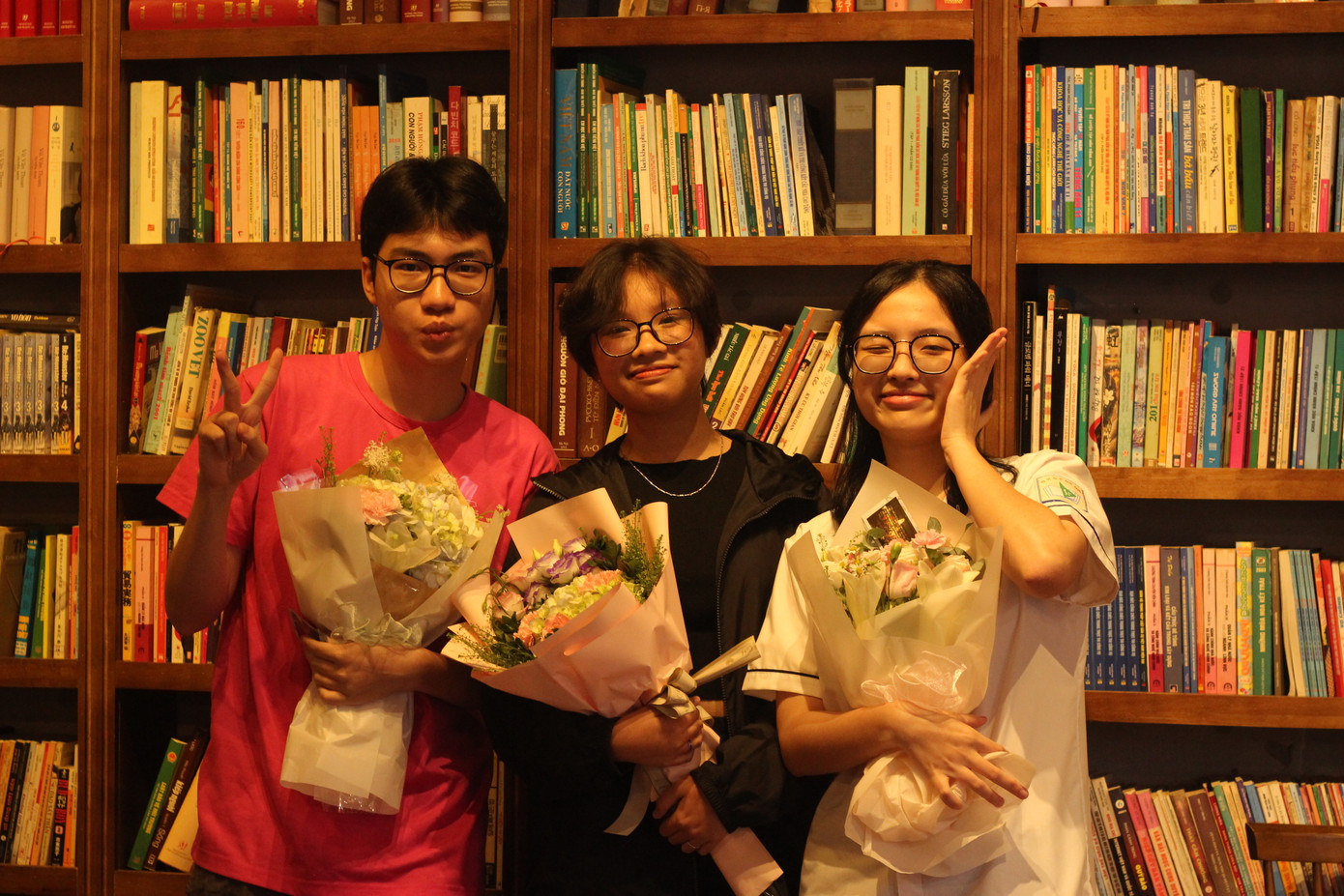 Teen hào hứng chia sẻ cùng diễn giả trong buổi tọa đàm. Teen hào hứng chia sẻ cùng diễn giả trong buổi tọa đàm.