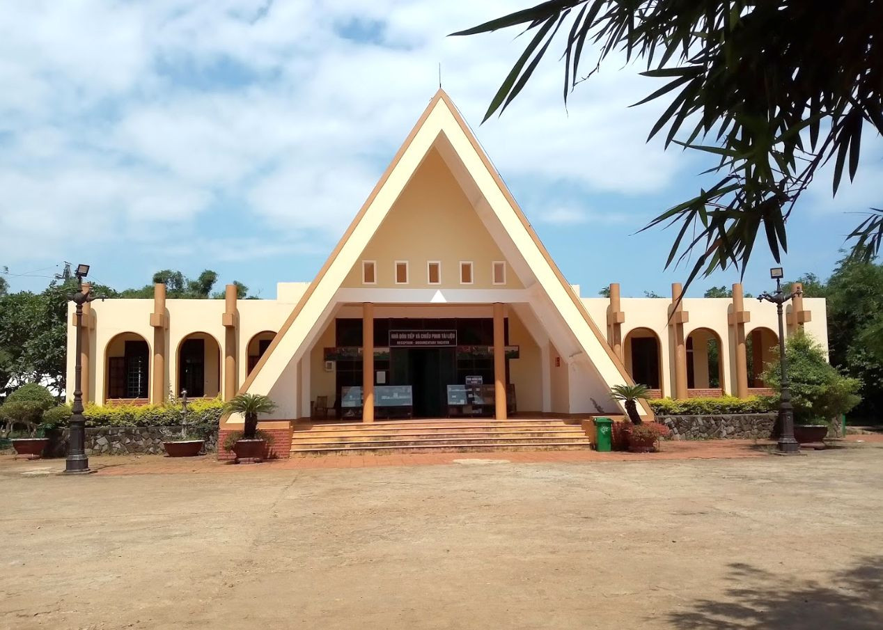 Một thế giới sống và chiến đấu ở trong lòng đất, biệt lập hoàn toàn với thế giới bên ngoài. Ảnh: Internet