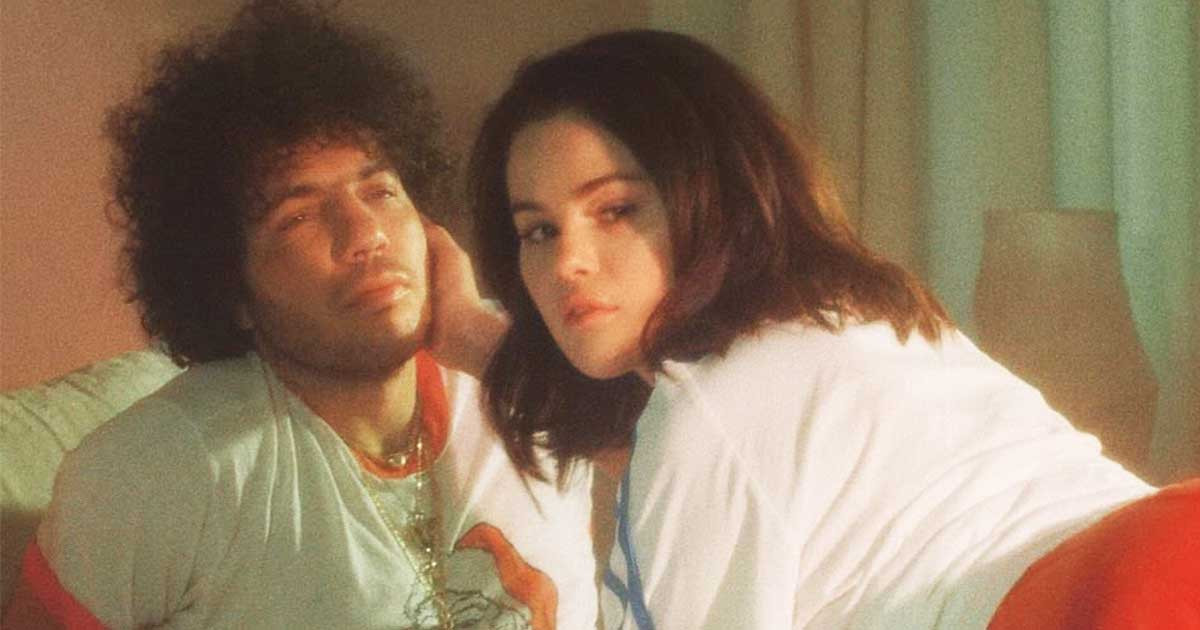 Album được dự kiến sẽ ra mắt vào ngày 21/3. Album được dự kiến sẽ ra mắt vào ngày 21/3.