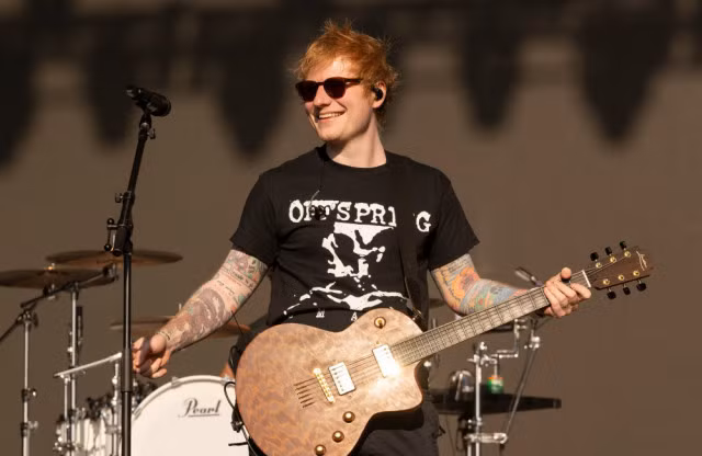 Ed Sheeran làm nên lịch sử khi trở thành nghệ sĩ quốc tế đầu tiên biểu diễn tại Bhutan. Ed Sheeran làm nên lịch sử khi trở thành nghệ sĩ quốc tế đầu tiên biểu diễn tại Bhutan.