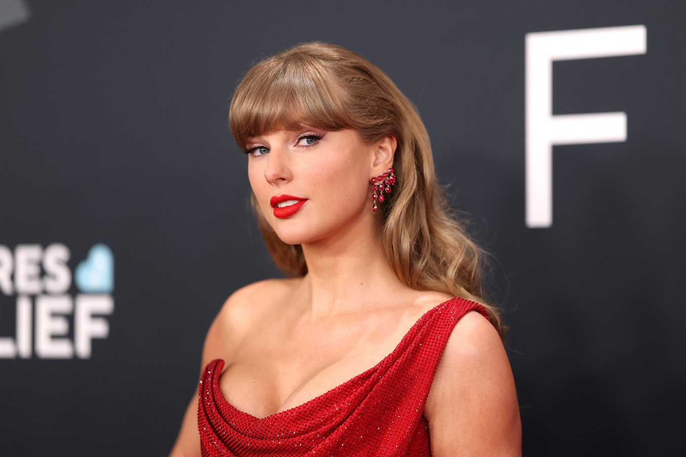 Người phát ngôn của Taylor Swift chỉ trích hành động của phía Justin Baldoni. Người phát ngôn của Taylor Swift chỉ trích hành động của phía Justin Baldoni.
