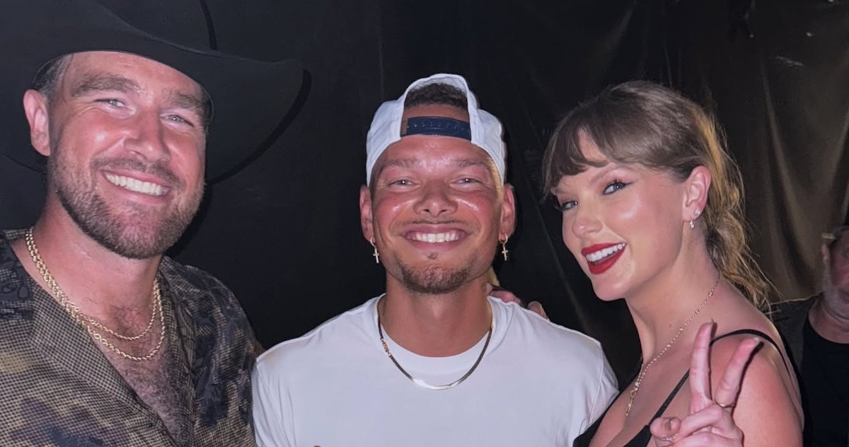 Taylor Swift đã có khoảng thời gian tuyệt vời tại buổi hòa nhạc bên cạnh bạn trai.