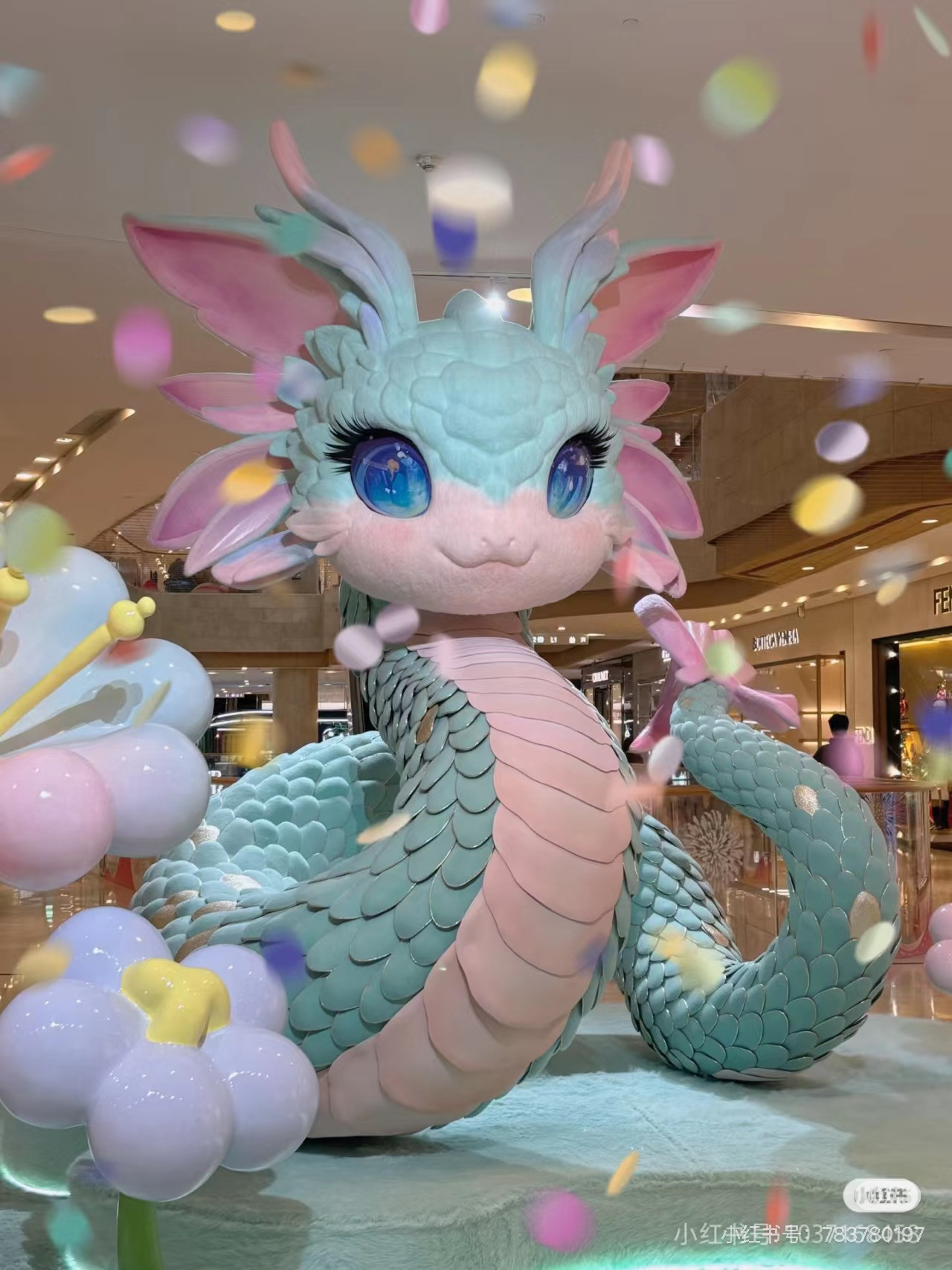 Linh vật rắn ở Nam Kinh đứng đầu về độ hoành tráng. Ảnh: Xiaohongshu